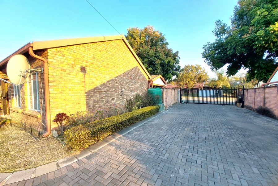 2 Bedroom Property for Sale in Brits North West